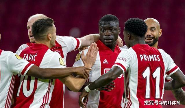 包含集结日阿贾克斯调整名单以备NBA常规赛，主帅复盘环节打磨，球迷炸锅，更衣室氛围转暖的词条开云体育官方网站